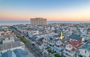 Beach Condo with Ocean views and 4 decks - Ocean City, New Jersey