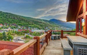 The Perch Park City - Magnificent Old Town Home with Views |Elevator | Hot Tub | Sauna | Game Room | Pinball - Park City, Utah