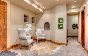 The Perch Park City - Magnificent Old Town Home with Views |Elevator | Hot Tub | Sauna | Game Room | Pinball - Park City, Utah