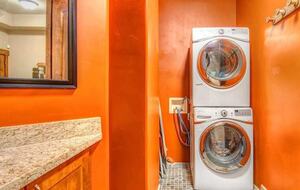 The Perch Park City - Magnificent Old Town Home with Views |Elevator | Hot Tub | Sauna | Game Room | Pinball - Park City, Utah