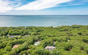 Stunning Sag Harbor Beach House - Sag Harbor, New York