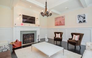 Stunning Sag Harbor Beach House - Sag Harbor, New York