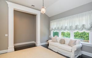 Stunning Sag Harbor Beach House - Sag Harbor, New York