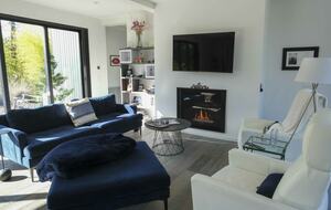 Sonoma Valley Modern Retreat - Kenwood, California