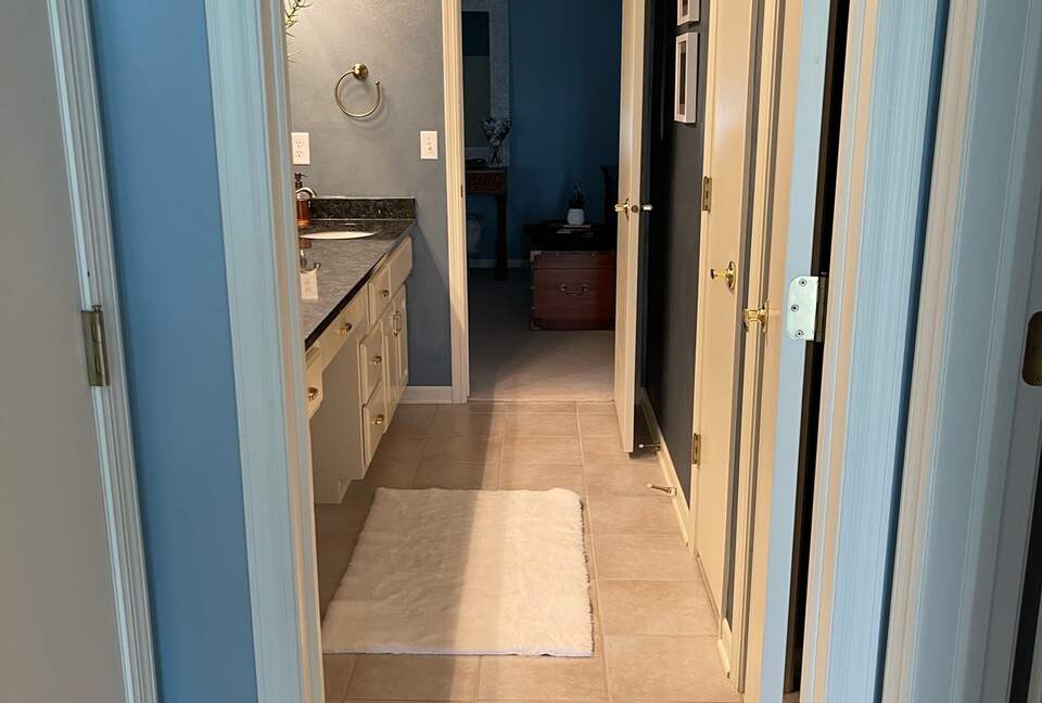 Omaha Retreat on 1 Acre - Available for College World Series CWS! - Omaha, Nebraska