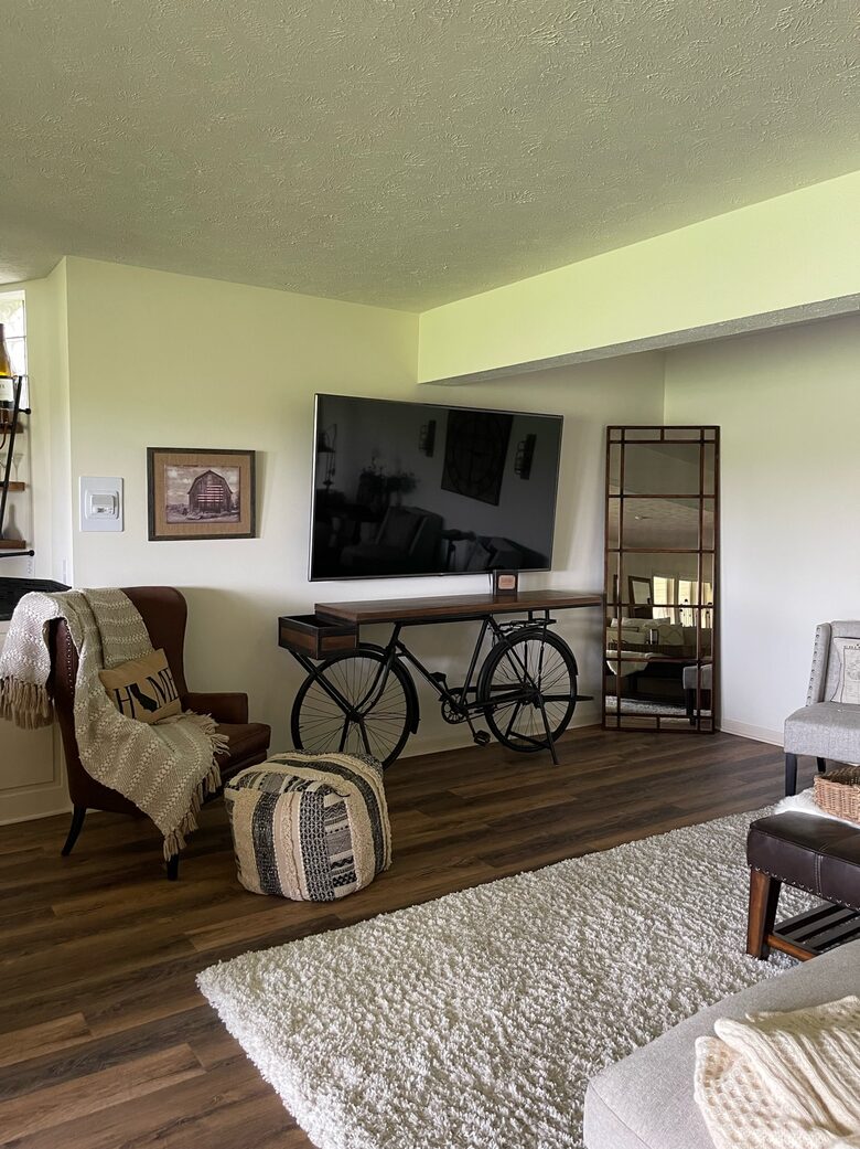 Omaha Retreat on 1 Acre - Available for College World Series CWS! - Omaha, Nebraska