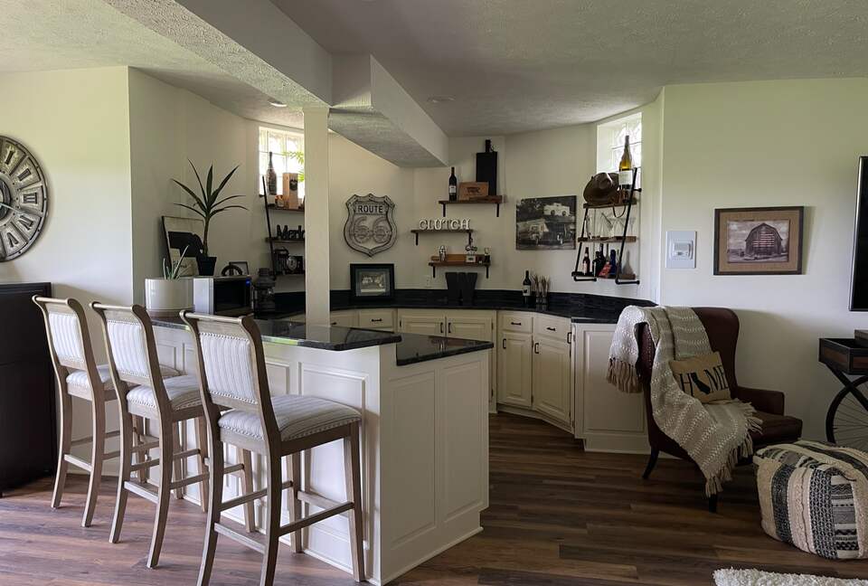 Omaha Retreat on 1 Acre - Available for College World Series CWS! - Omaha, Nebraska