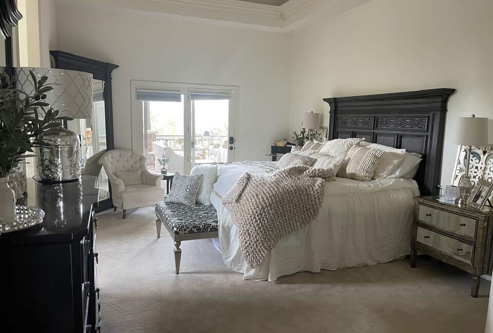 Omaha Retreat on 1 Acre - Available for College World Series CWS! - Omaha, Nebraska