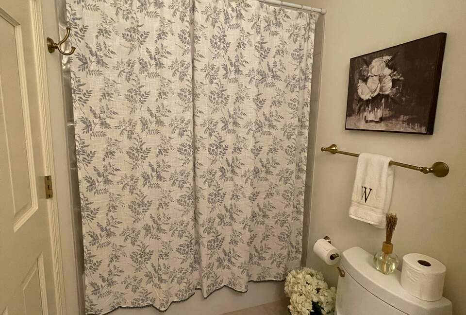 Omaha Retreat on 1 Acre - Available for College World Series CWS! - Omaha, Nebraska