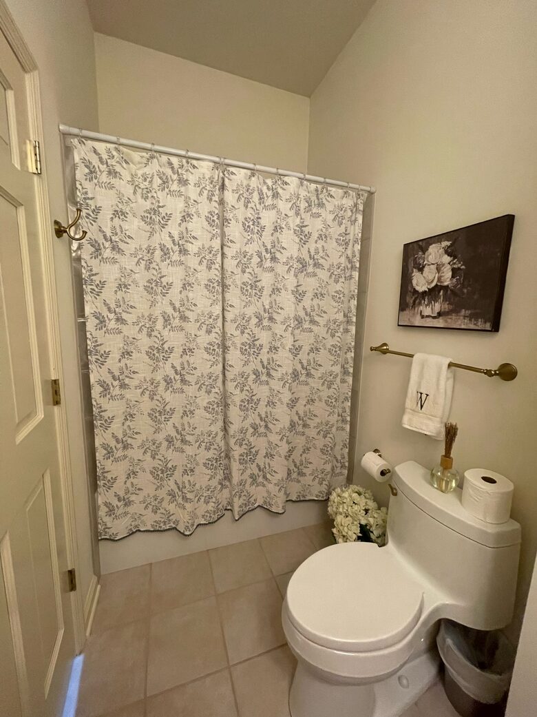 Omaha Retreat on 1 Acre - Available for College World Series CWS! - Omaha, Nebraska