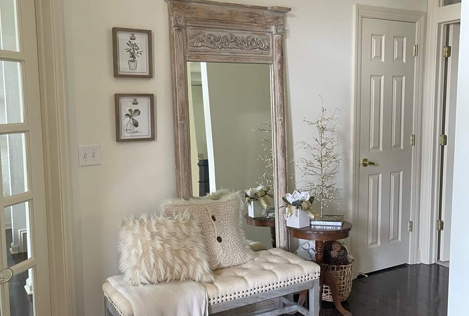 Omaha Retreat on 1 Acre - Available for College World Series CWS! - Omaha, Nebraska