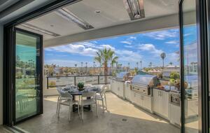 Cobbo's Beach House | With hot tubs, views, and just steps to the beach! - Avila Beach, California