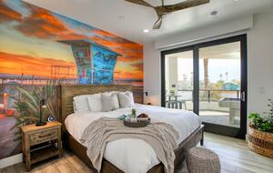Cobbo's Beach House | With hot tubs, views, and just steps to the beach! - Avila Beach, California