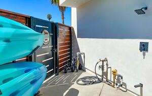 Cobbo's Beach House | With hot tubs, views, and just steps to the beach! - Avila Beach, California