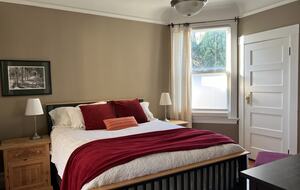 Charming Sunny Victorian | With a Gorgeous Chef's kitchen and backyard - San Francisco, California