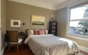 Charming Sunny Victorian | With a Gorgeous Chef's kitchen and backyard - San Francisco, California