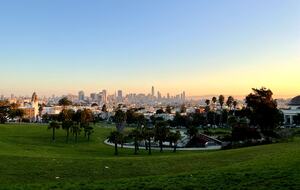 Charming Sunny Victorian | With a Gorgeous Chef's kitchen and backyard - San Francisco, California