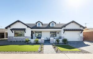 The Palmly , Hot tub, Fire Pit, Close to Old Town! - Scottsdale, Arizona