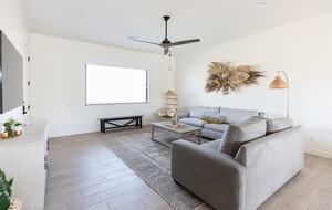 The Palmly , Hot tub, Fire Pit, Close to Old Town! - Scottsdale, Arizona