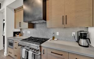 Luxury Ski-In Townhome | With Private Hot Tub - Park City, Utah