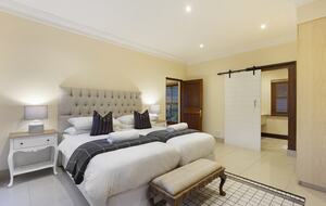 Two Luxury Villas | Lyonesse & Lyons Den - Cape Town, South Africa