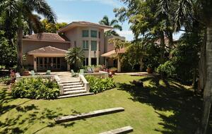 Dorado Beach House 4 Bedroom with Access to Resort Amenities (Fee) - Dorado, Puerto Rico