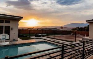 Modern Family-Friendly House | Fun Backyard Private Pool & Pickleball - Hurricane, Utah