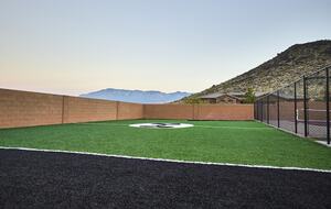 Modern Family-Friendly House | Fun Backyard Private Pool & Pickleball - Hurricane, Utah