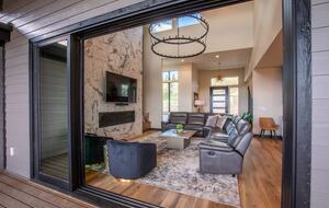 The Modern Bear | With a Private Pool, Ball Pit, Sleeps 12-50 - Garden City, Utah