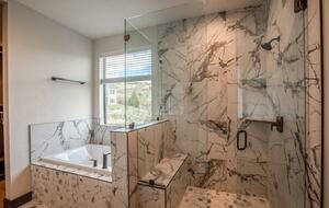 The Modern Bear | With a Private Pool, Ball Pit, Sleeps 12-50 - Garden City, Utah