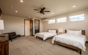 The Modern Bear | With a Private Pool, Ball Pit, Sleeps 12-50 - Garden City, Utah