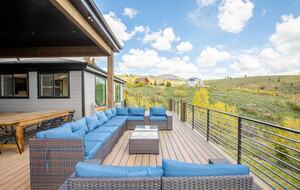 The Modern Bear | With a Private Pool, Ball Pit, Sleeps 12-50 - Garden City, Utah