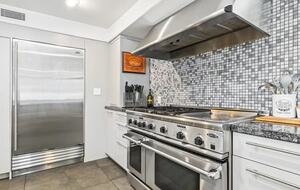 Central Coast Mountain View Retreat - Atascadero, California