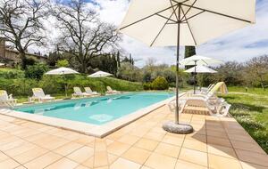 Villa San Lorenzo Umbrian Estate - Castiglione Del Lago, Italy