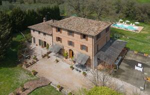 Villa San Lorenzo Umbrian Estate - Castiglione Del Lago, Italy