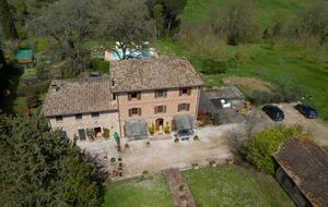 Villa San Lorenzo Umbrian Estate - Castiglione Del Lago, Italy