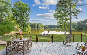 Stunning Saint Francisville Lakefront - Saint Francisville, Louisiana