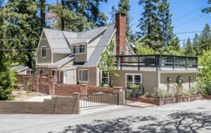 Beautiful Modern Home Walking Distance to Arrowhead Lake and Village - Lake Arrowhead, California