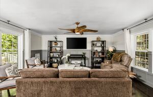 Beautiful Modern Home Walking Distance to Arrowhead Lake and Village - Lake Arrowhead, California