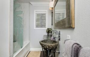 Beautiful Modern Home Walking Distance to Arrowhead Lake and Village - Lake Arrowhead, California