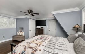 Beautiful Modern Home Walking Distance to Arrowhead Lake and Village - Lake Arrowhead, California