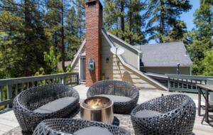 Beautiful Modern Home Walking Distance to Arrowhead Lake and Village - Lake Arrowhead, California
