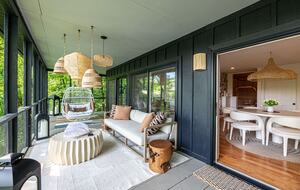 Luxury Riverfront Bungalow - Minutes to Downtown - Knoxville, Tennessee