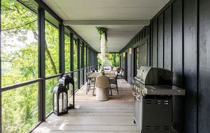 Luxury Riverfront Bungalow - Minutes to Downtown - Knoxville, Tennessee