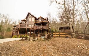 Luxe Lodge Near Downtown Blue Ridge - Blue Ridge, Georgia