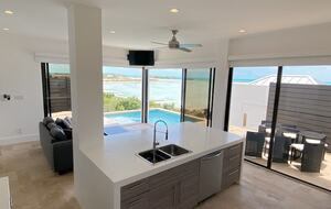 Modern Beachfront 2bd/2.5bth | With Rooftop Terrace and Pool - Providenciales, Turks and Caicos Islands