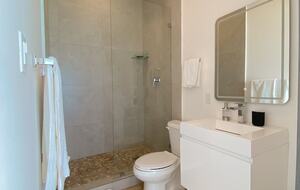 Modern Beachfront 2bd/2.5bth | With Rooftop Terrace and Pool - Providenciales, Turks and Caicos Islands