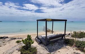 Modern Beachfront 2bd/2.5bth | With Rooftop Terrace and Pool - Providenciales, Turks and Caicos Islands