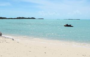 Modern Beachfront 2bd/2.5bth | With Rooftop Terrace and Pool - Providenciales, Turks and Caicos Islands