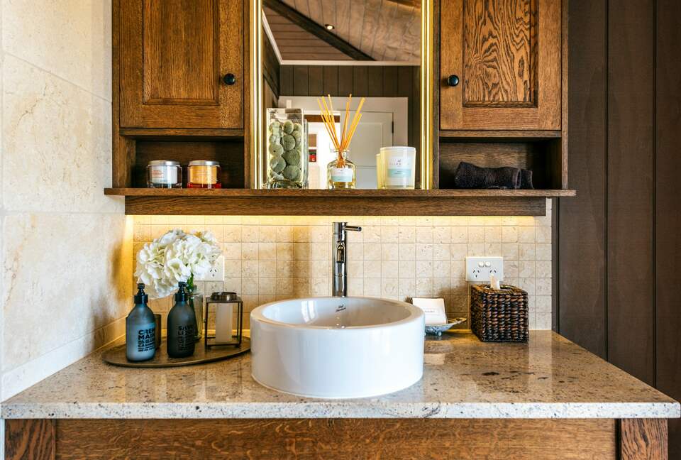 Te Rere Estate (R) - Waiheke Island, New Zealand